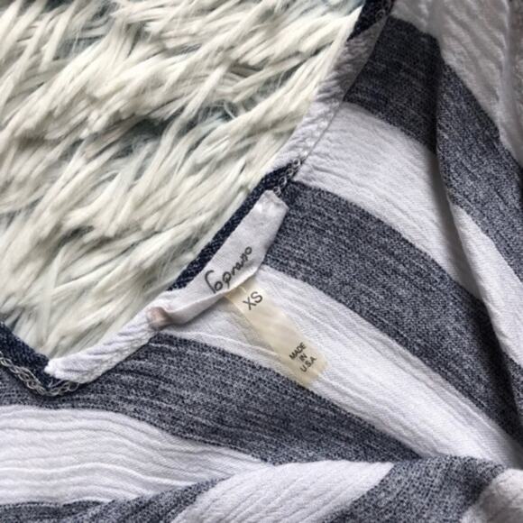 Nordstrom Soprano Blue & White Flared Flowy Tank Top XS - Picture 4 of 6